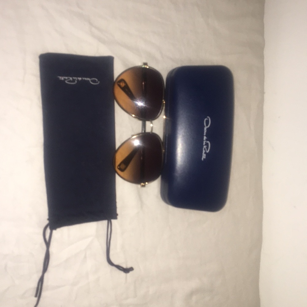 Oscar de la Renta Women Sun glasses